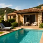 Resort con piscina privata in Sardegna: il dettaglio che può cambiare il soggiorno
